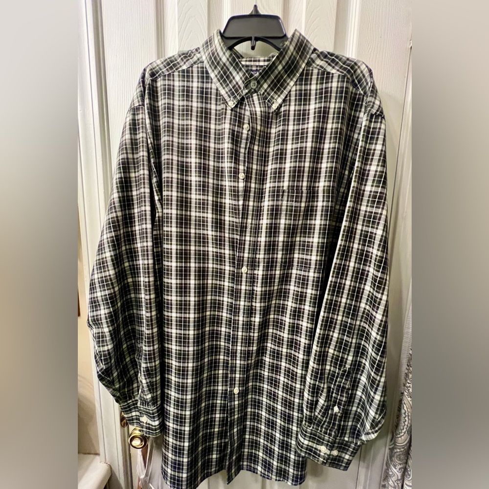 Men's Roundtree Yorke XXLT Black and White Plaid Shirt.